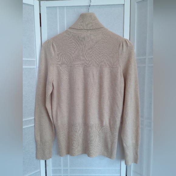 Vertical design 100% cashmere turtle neck sweater - Picture 3 of 8